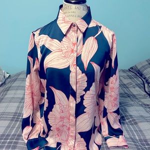 DKNY floral blouse. Navy blue with pink flower print. Size Small.